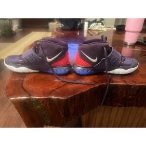 Nike Kylie Irving Ps Enlightenment (Only Worn Inside) Size 1 Boys BQ 5600-500